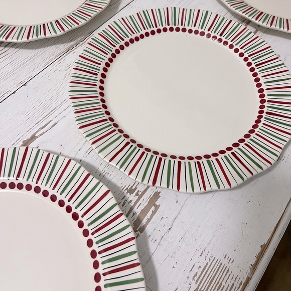 Caffco Maggie Bagwell simply christmas dinner plates - Picture 5 of 6